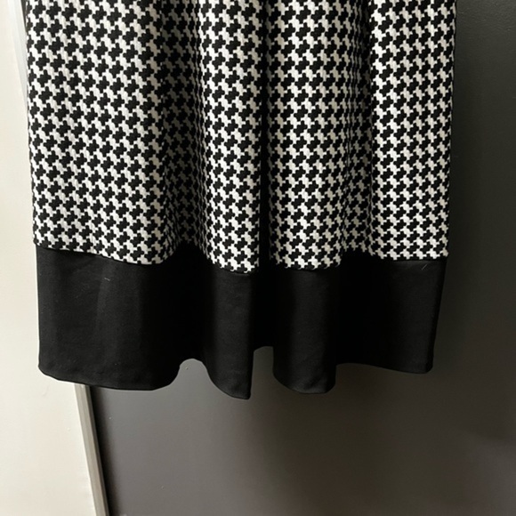 Calvin klein NWT black & white dress shell 87% polyester 20% rayon 3% spandex P - Picture 6 of 7